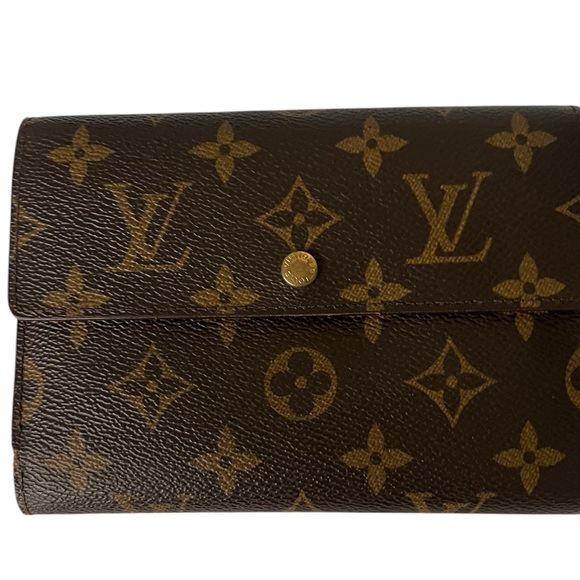 Louis Vuitton Accessories - Louis Vuitton monogram port resort wallet